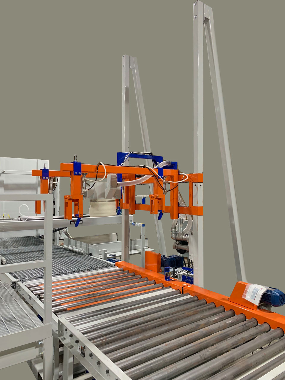 auto adjustable fill head and strap clamps for bulk bags