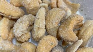 cashews with dill pickle seasoning