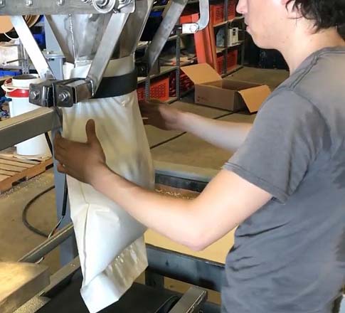 high speed bagging machine for pool salt