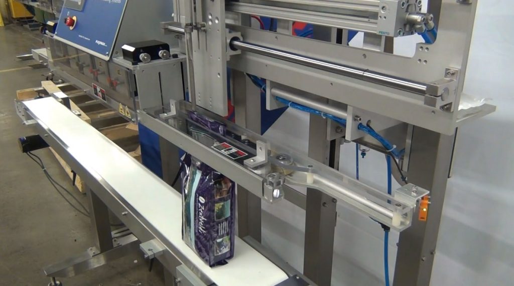 sealing bags of whole roasted coffee beans using vacuum sealer with nitrogen gas flush mps 7503 005