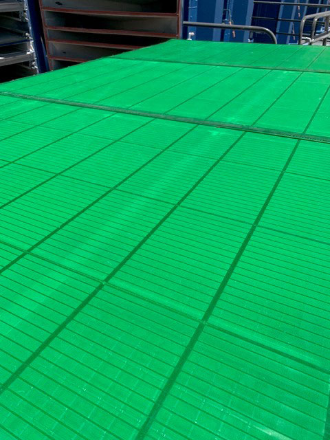 frac-sand-screening-polyurethane-panels