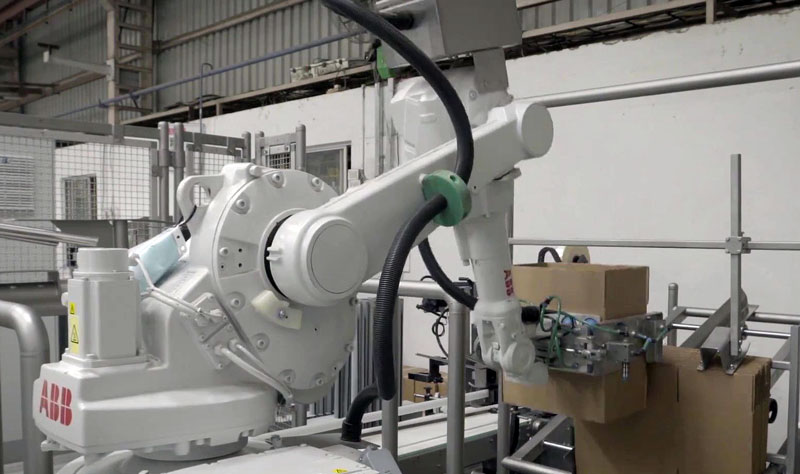 automatic box forming robot